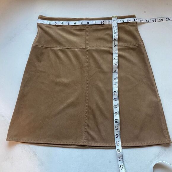 M.S.S.P. Max Studio Mini Skirt Tan Soft Faux Suede A-Line 70s Retro Style - Picture 5 of 6